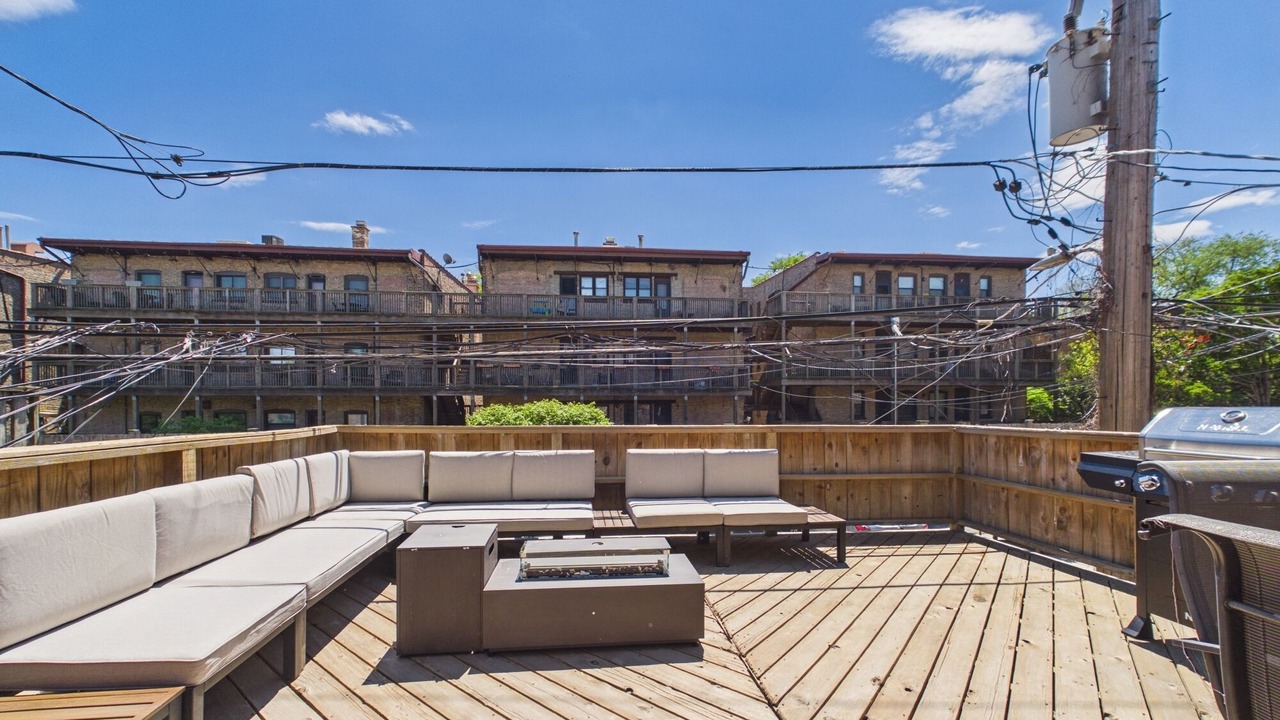 Photo of Patio Balcony in Wrigleyville