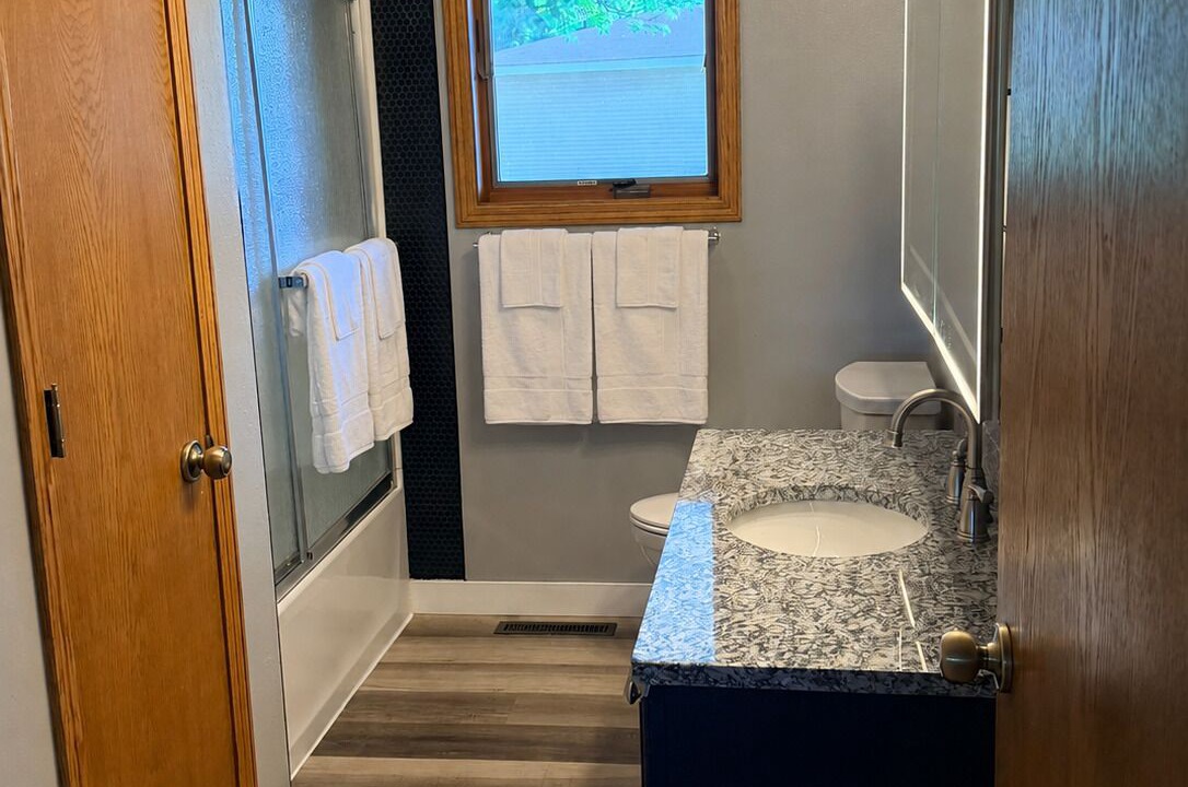 Photo of Bathroom in Lake Wazeecha