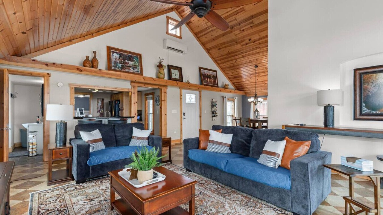 Photo of Livingroom in Little Suamico