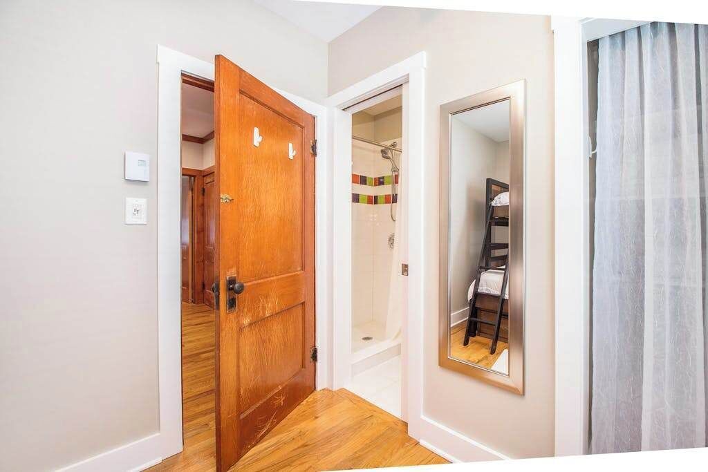 Photo of Bathroom in Union Pier