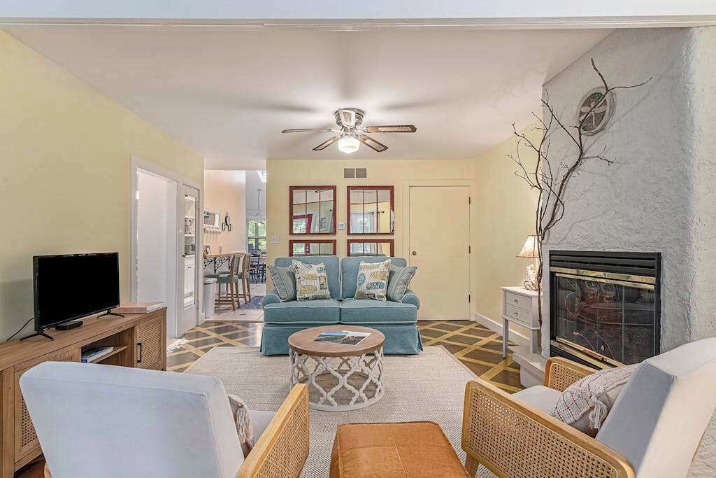 Photo of Livingroom in Lakeside