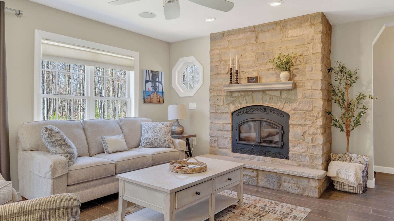 Photo of Livingroom in Sturgeon Bay