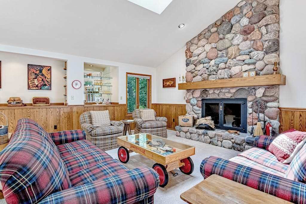 Photo of Livingroom in Manitowish Waters
