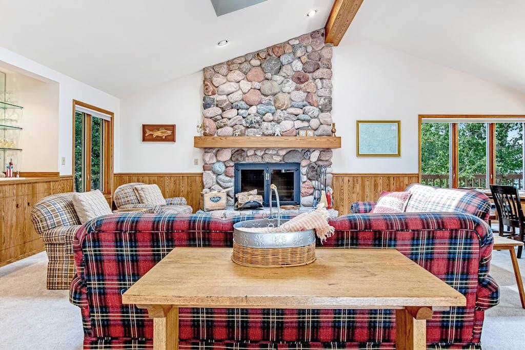 Photo of Livingroom in Manitowish Waters