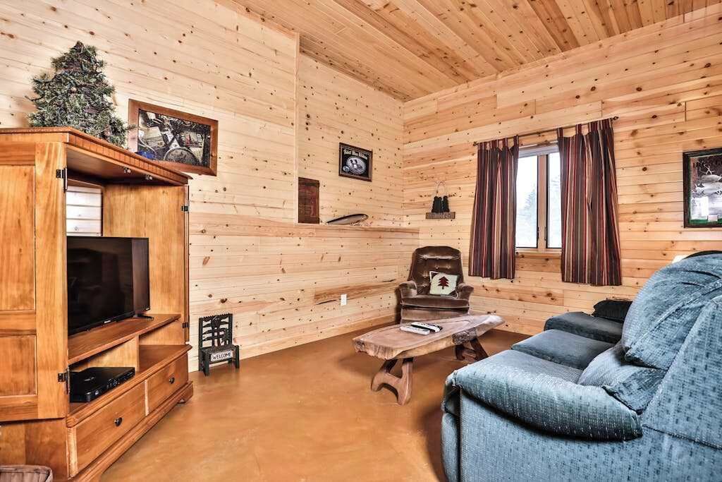 Photo of Livingroom in Eagle River