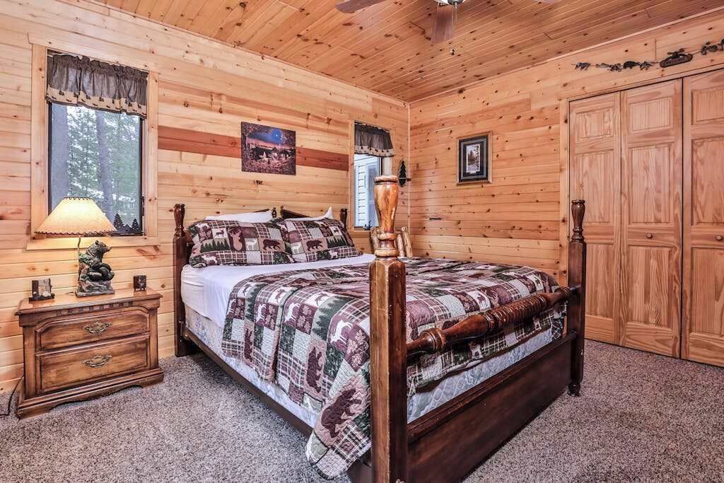 Photo of Bedroom in Eagle River