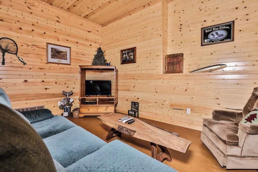 Photo of Livingroom in Eagle River