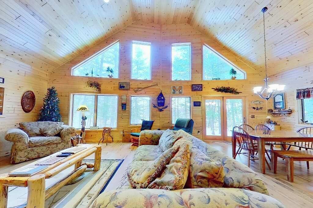 Photo of Livingroom in Eagle River