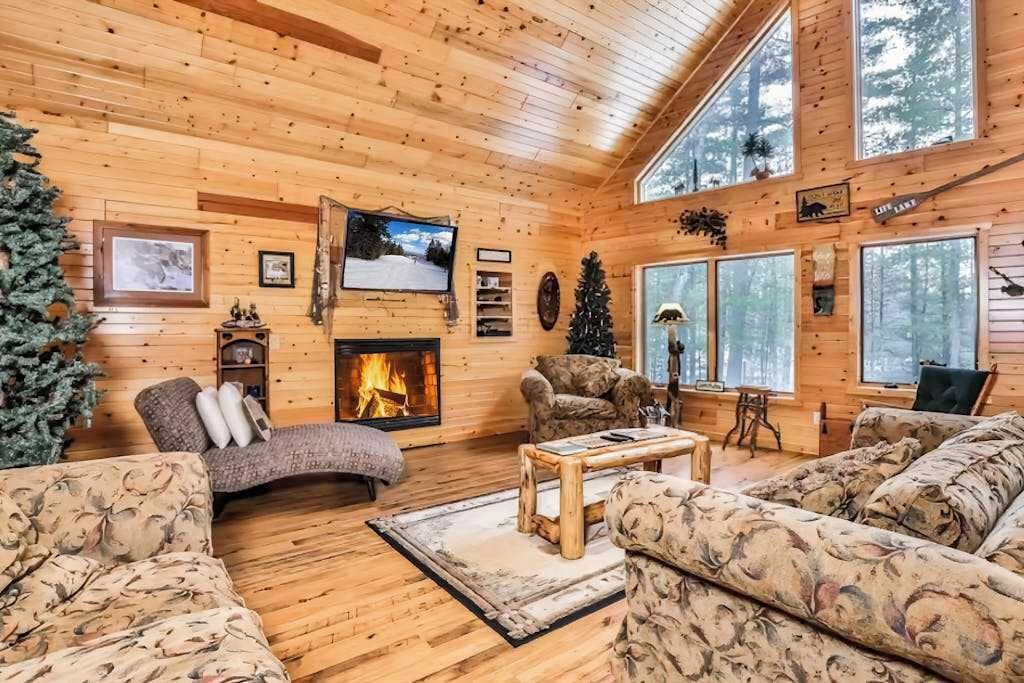 Photo of Livingroom in Eagle River