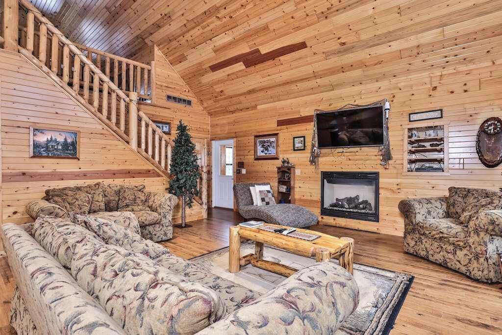 Photo of Livingroom in Eagle River