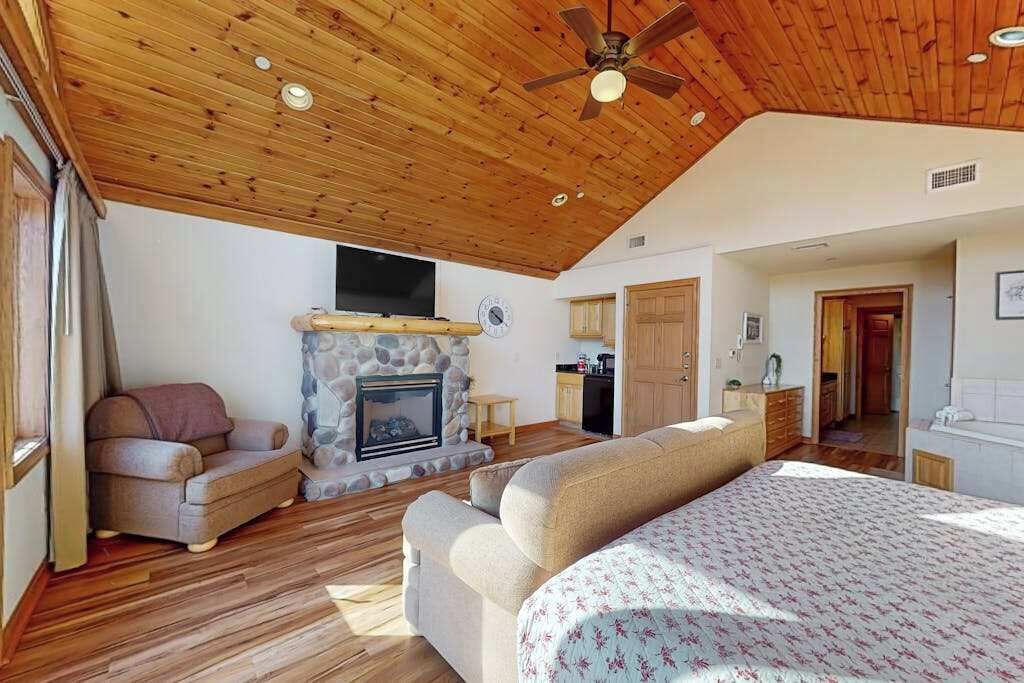 Photo of Bedroom in Dellwood