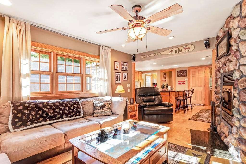 Photo of Livingroom in Eagle River