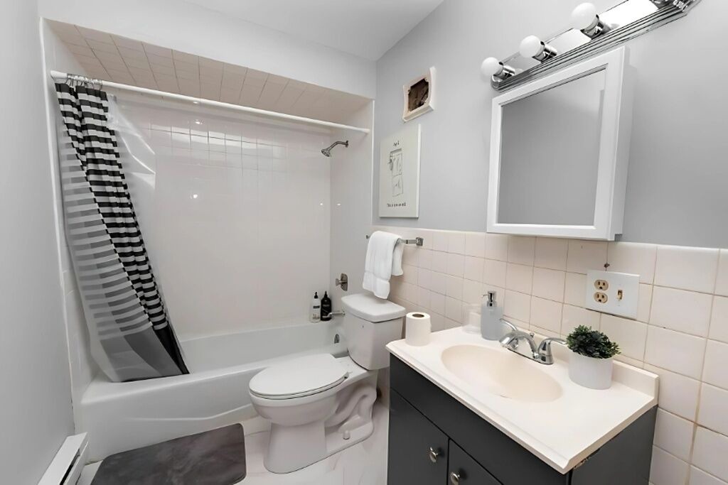 Photo of Bathroom in West Ridge