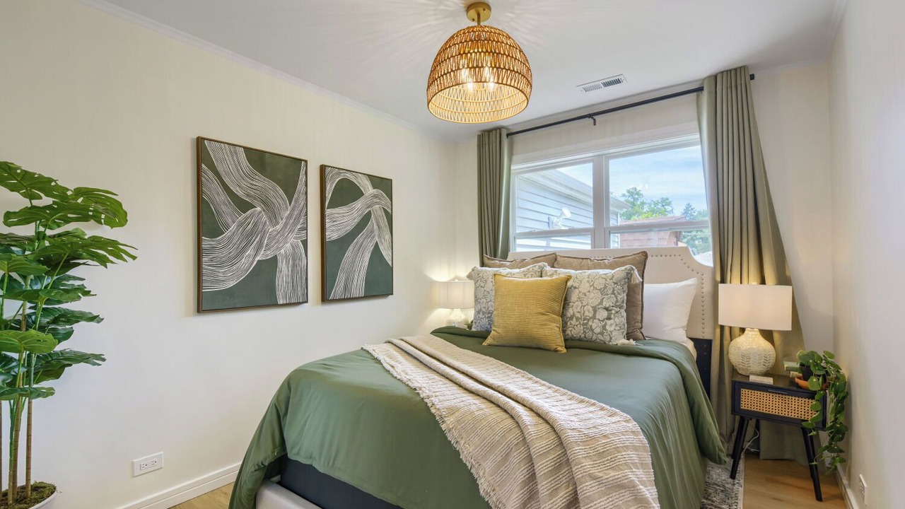 Photo of Bedroom in Homewood