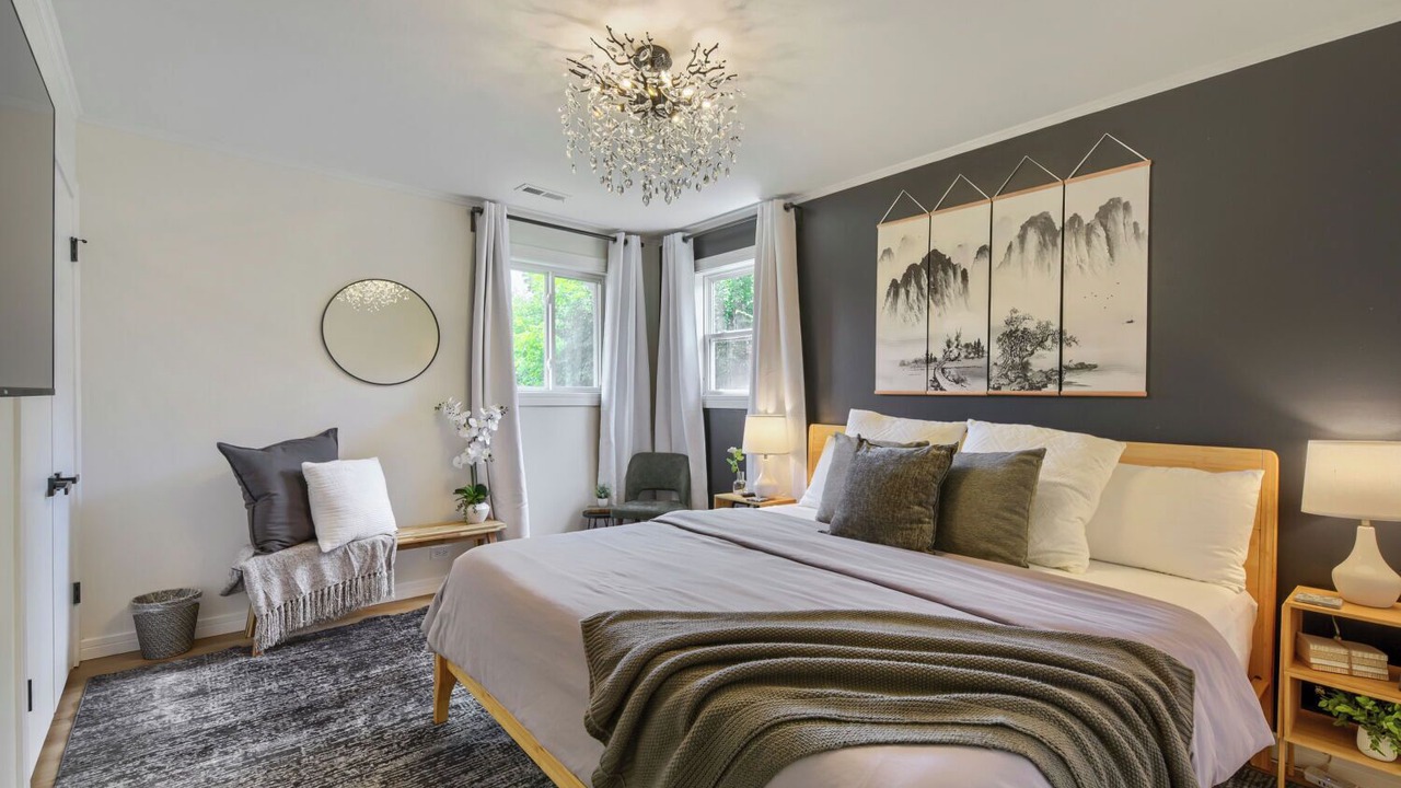 Photo of Bedroom in Homewood
