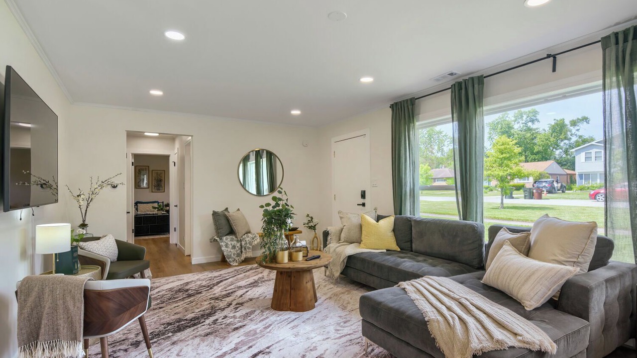 Photo of Livingroom in Homewood
