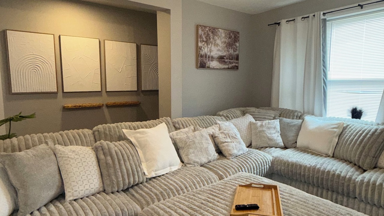 Photo of Livingroom in Greater Grand Crossing
