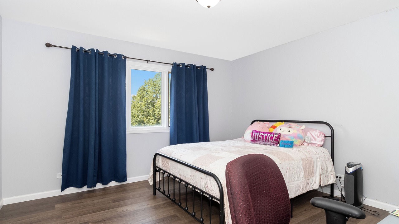 Photo of Bedroom in Woodridge