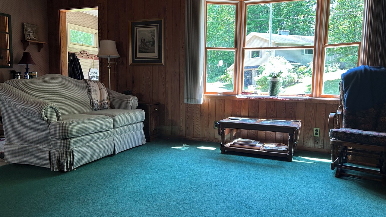 Photo of Livingroom in Iron Mountain