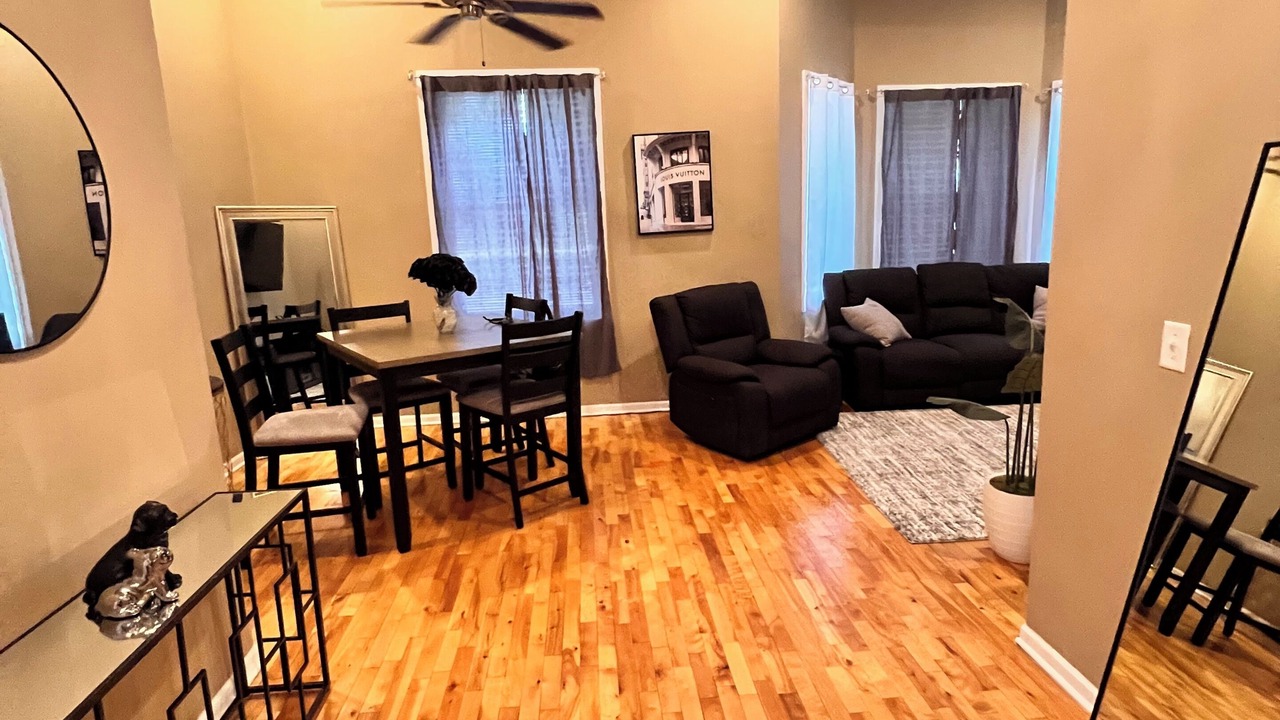 Photo of Livingroom in Roseland