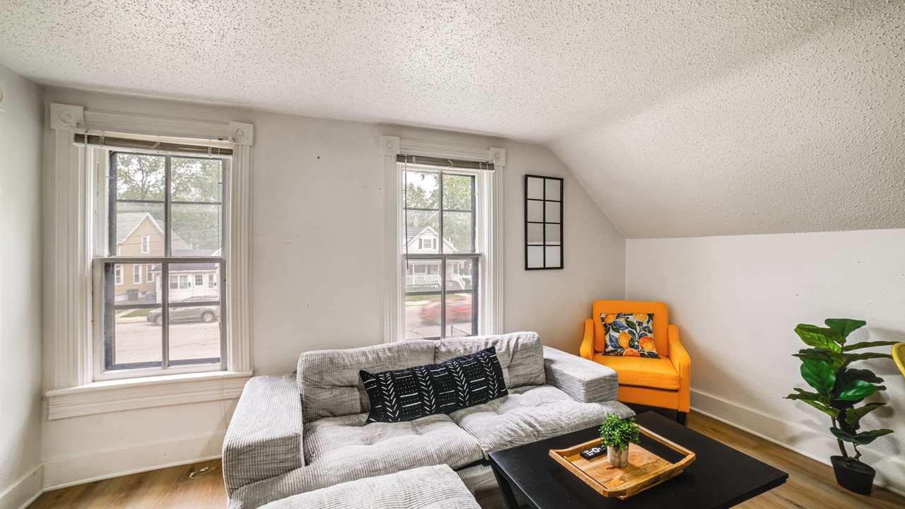 Photo of Livingroom in Michigan City