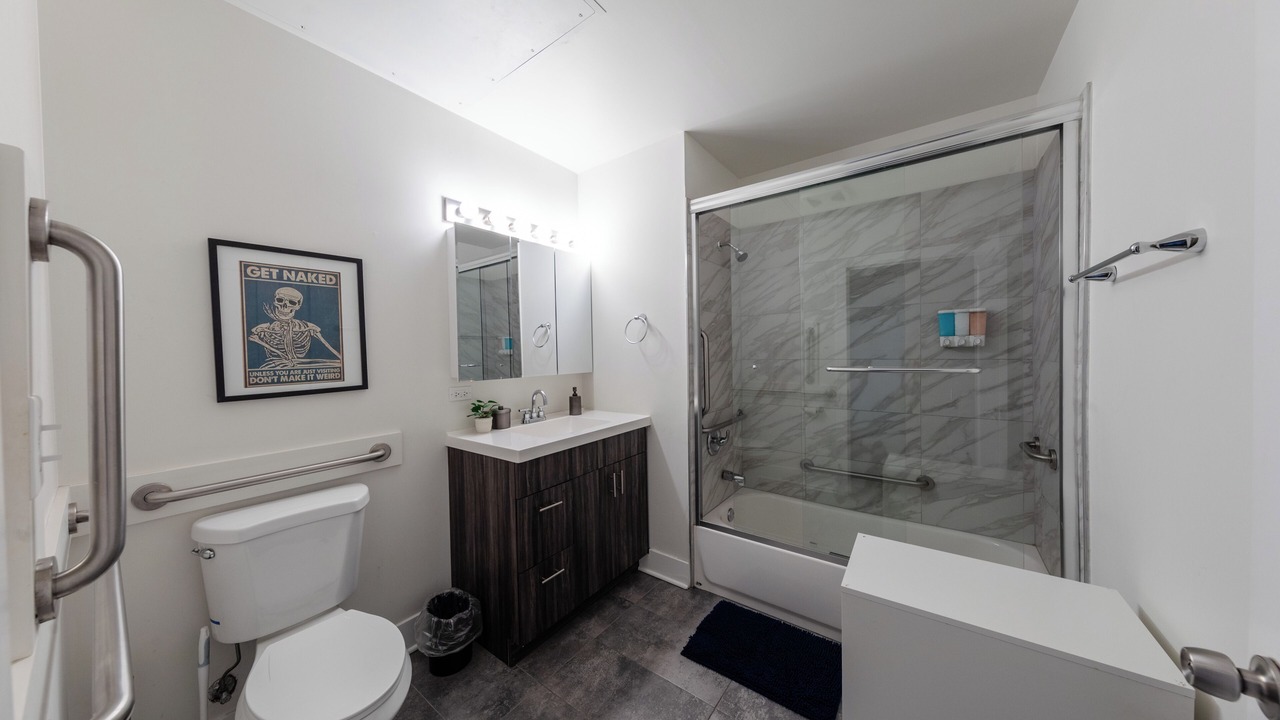 Photo of Bathroom in Near South Side