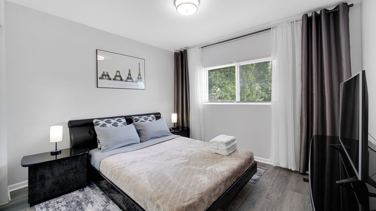 Photo of Bedroom in Evanston