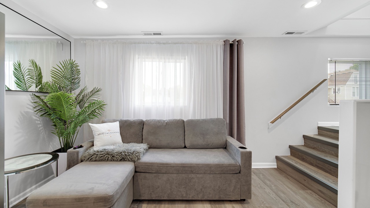 Photo of Livingroom in Evanston