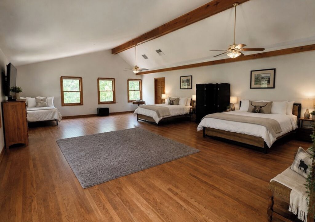 Photo of Bedroom in Solon Mills