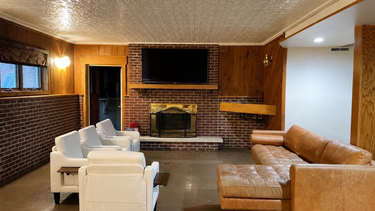 Photo of Livingroom in Solon Mills