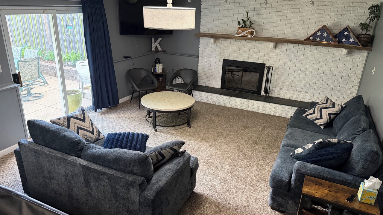 Photo of Livingroom in Fenton