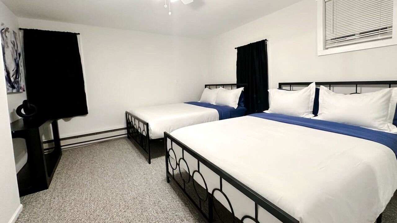 Photo of Bedroom in Forest Park