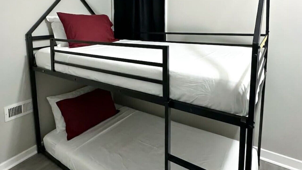 Photo of Bedroom in Forest Park