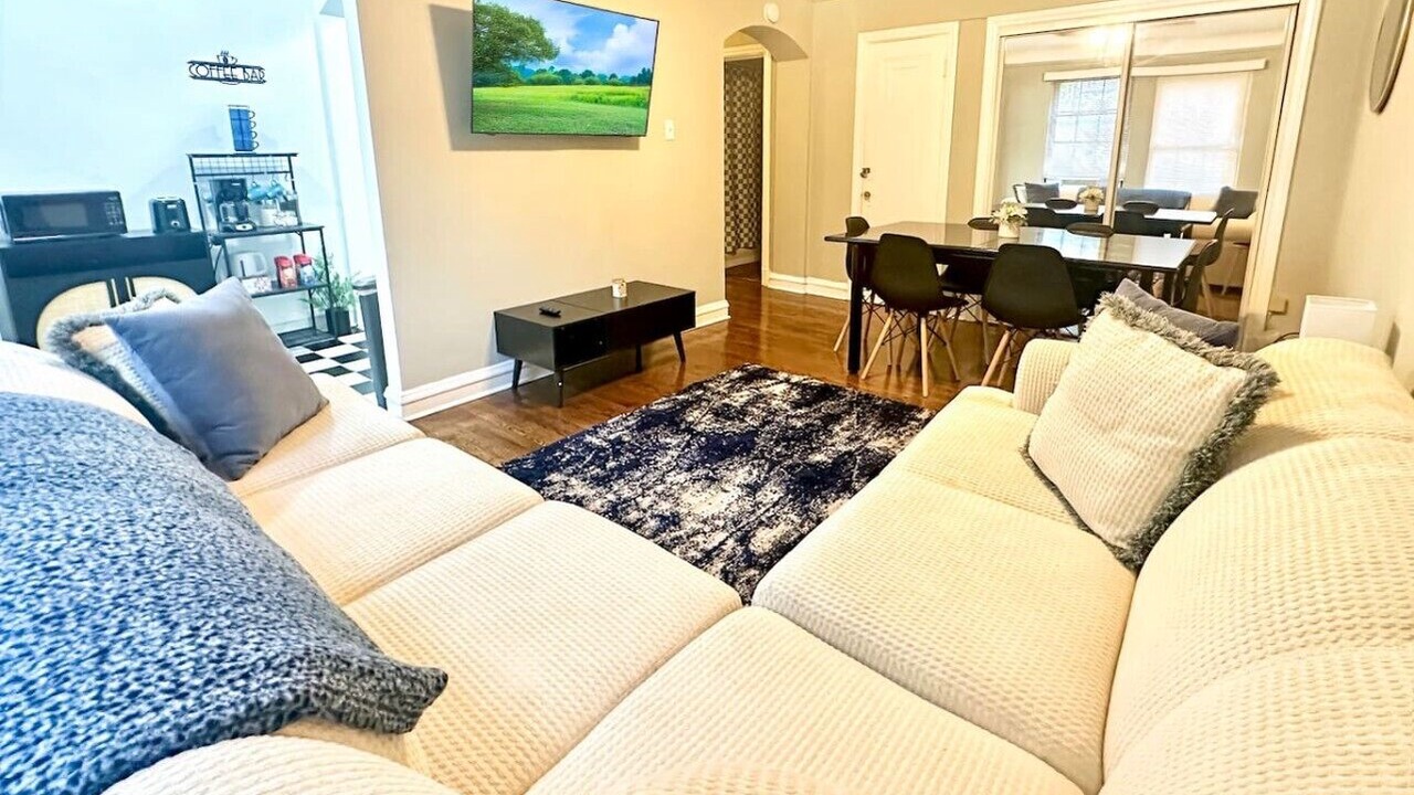 Photo of Livingroom in Oak Park