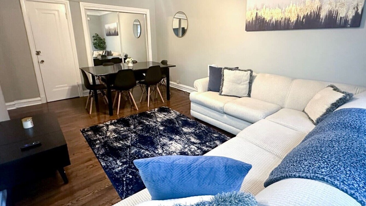 Photo of Livingroom in Oak Park