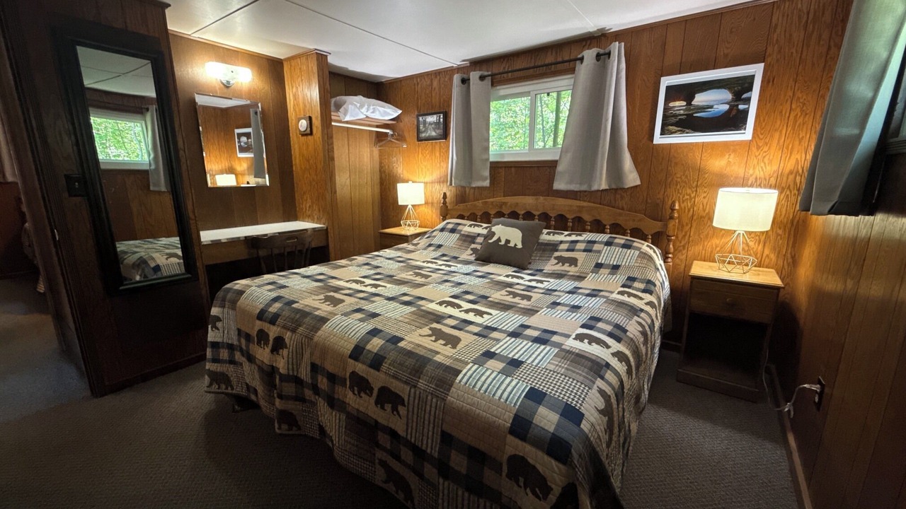 Photo of Bedroom in Ontonagon