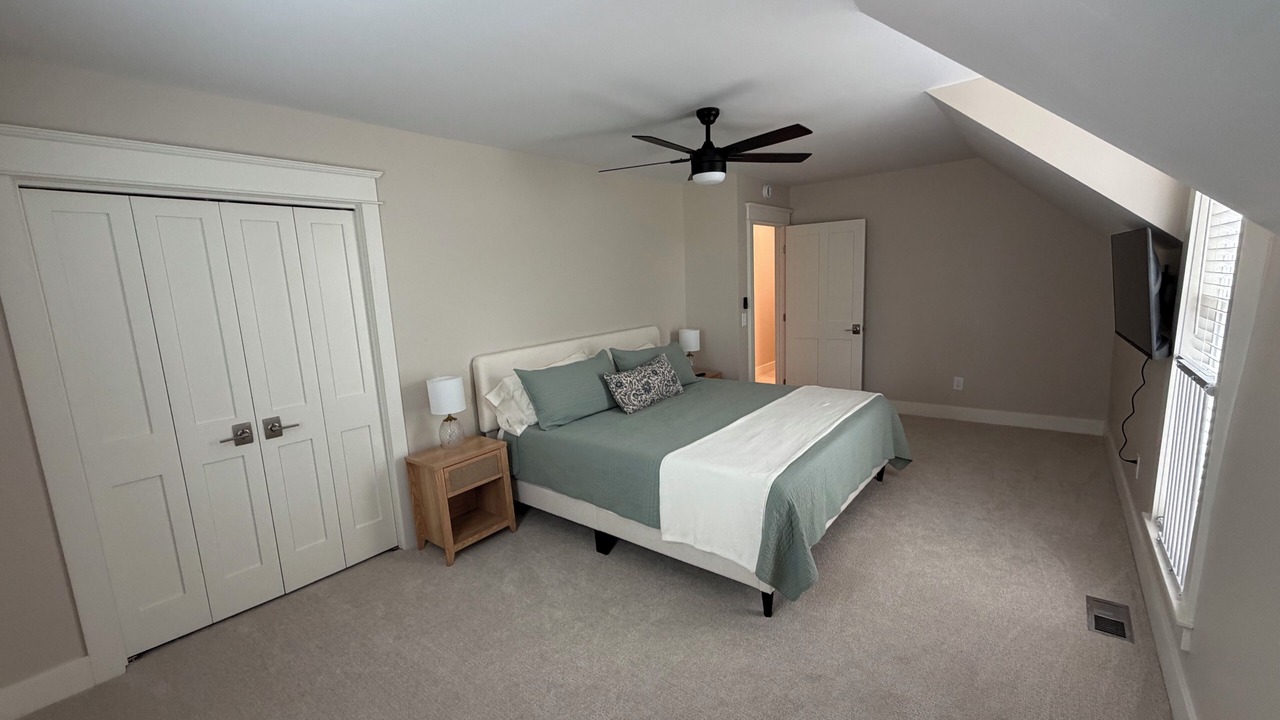 Photo of Bedroom in Montague