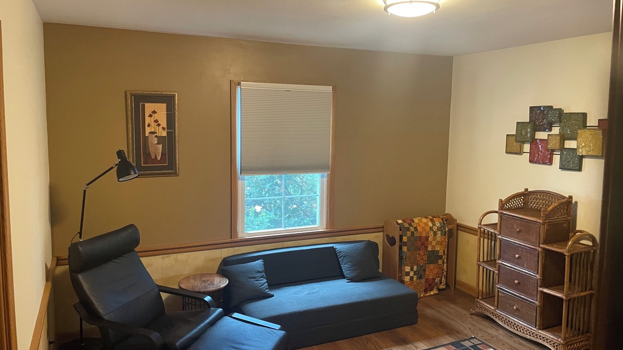 Photo of Livingroom in Shorewood