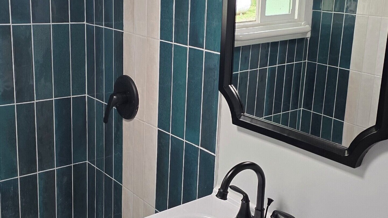 Photo of Bathroom in Frontier
