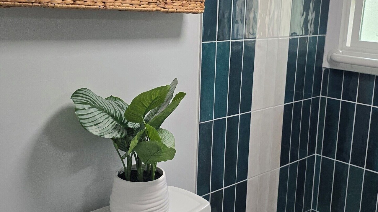 Photo of Bathroom in Frontier