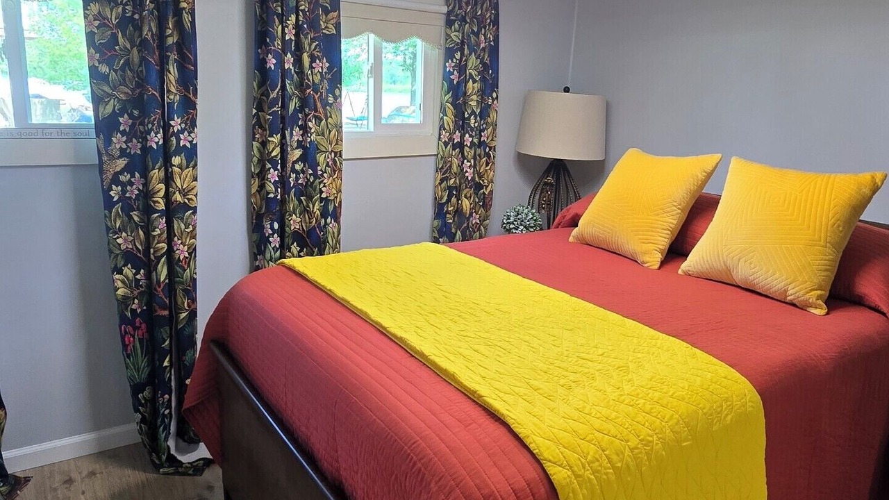 Photo of Bedroom in Frontier