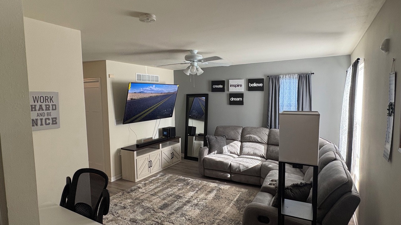 Photo of Livingroom in Harambee
