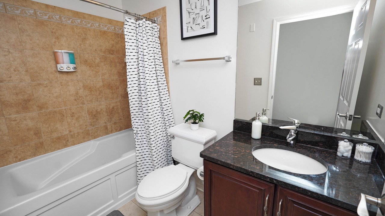 Photo of Bathroom in Printers Row