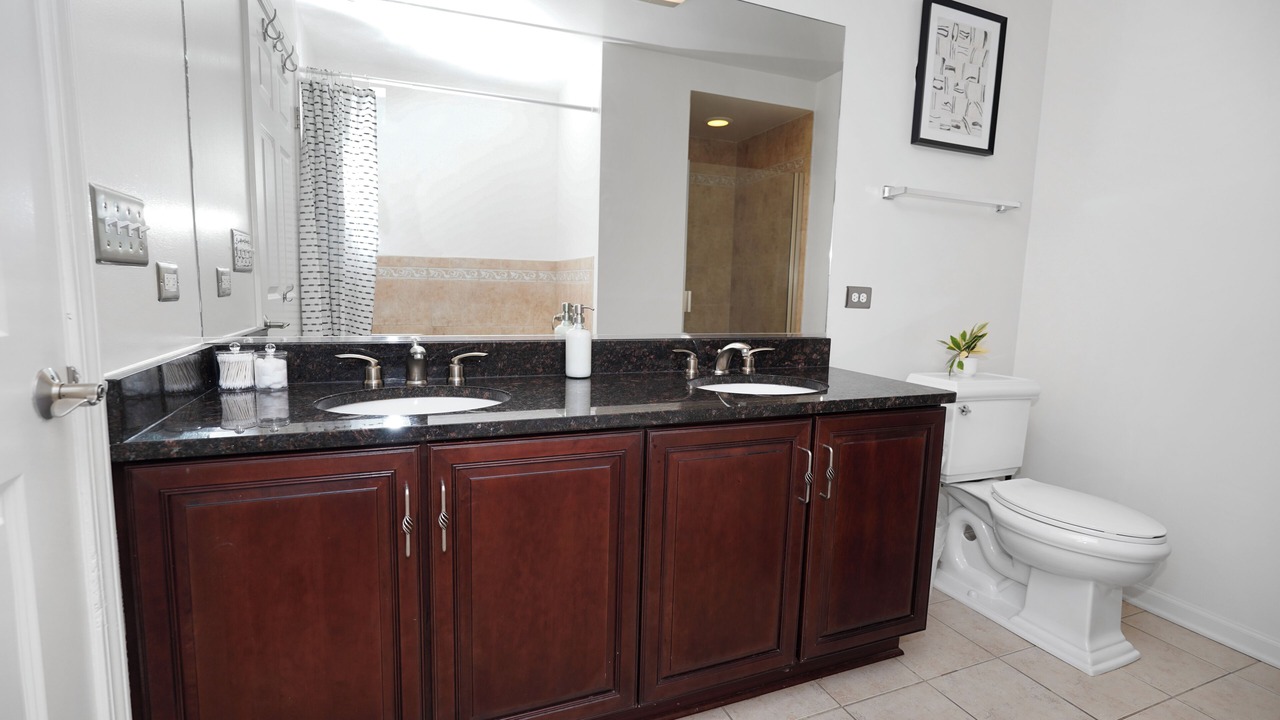 Photo of Bathroom in Printers Row
