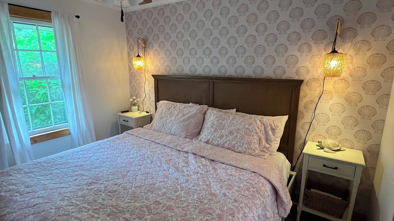 Photo of Bedroom in Lake Koshkonong