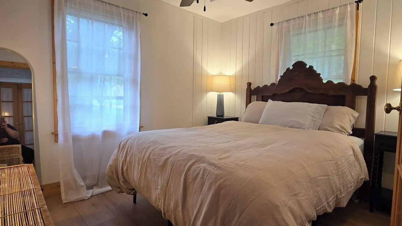 Photo of Bedroom in Lake Koshkonong