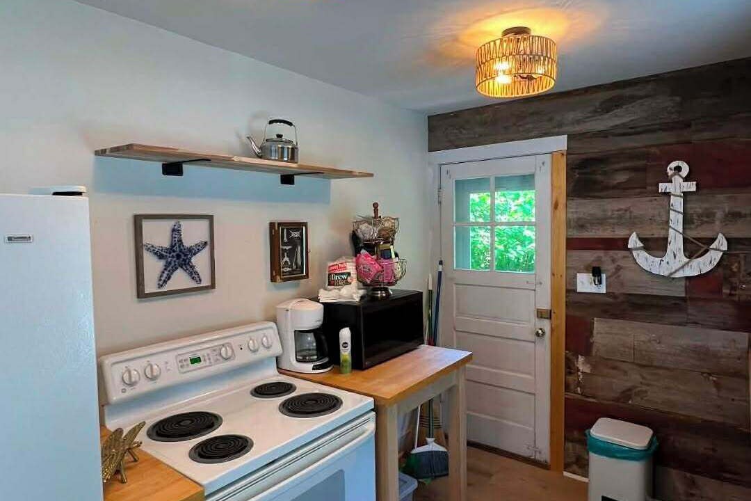 Photo of Kitchen in Lake Koshkonong