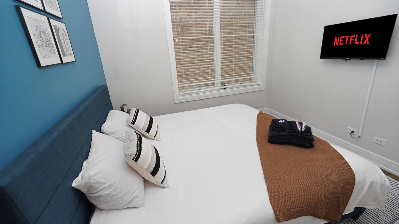 Photo of Bedroom in Near West Side