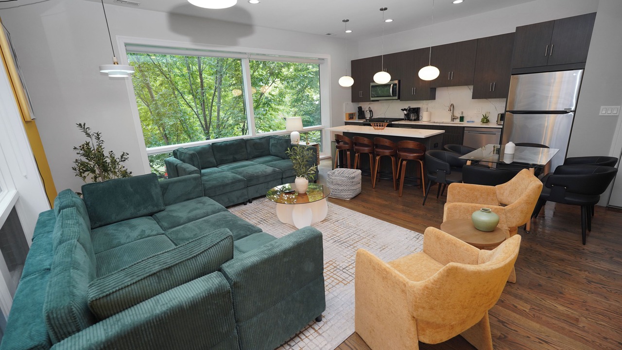 Photo of Livingroom in Near West Side