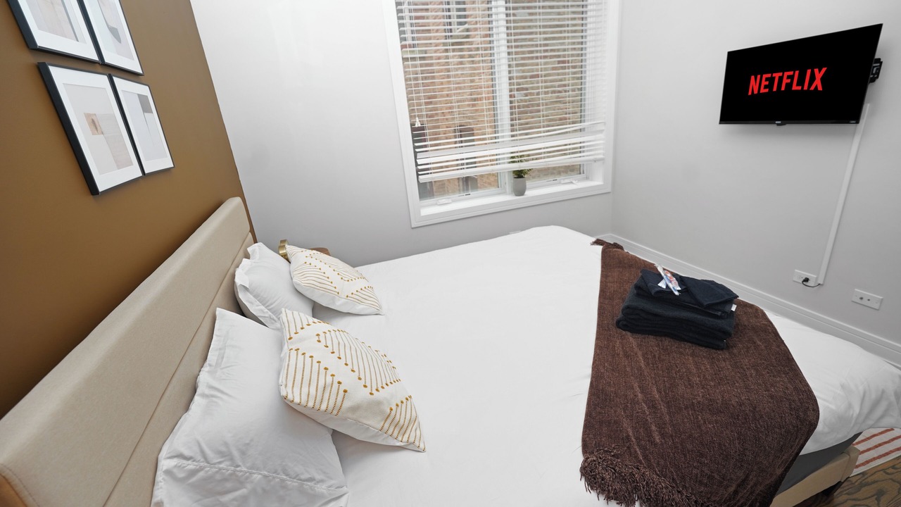 Photo of Bedroom in Near West Side